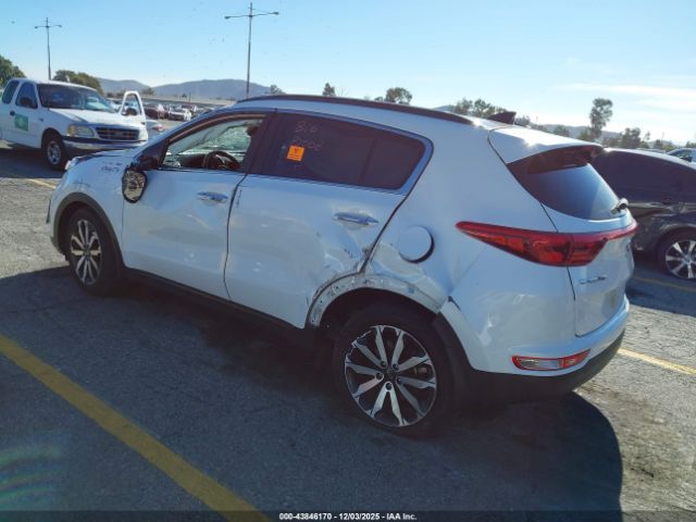 2018 KIA SPORTAGE KNDPN3AC4J7401215 Photo 2