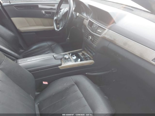 2011 MERCEDES-BENZ E 550 WDDHF9AB9BA347948 Photo 4