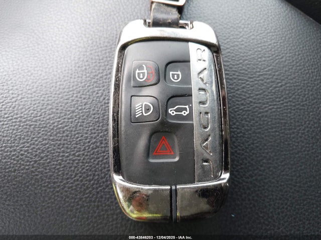 2018 JAGUAR F-PACE SADCJ2GX8JA235139 Photo 10