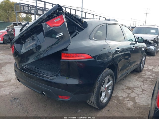 2018 JAGUAR F-PACE SADCJ2GX8JA235139 Photo 3