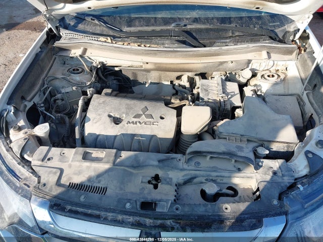 2018 MITSUBISHI OUTLANDER JA4AD2A39JZ008862 Photo 9