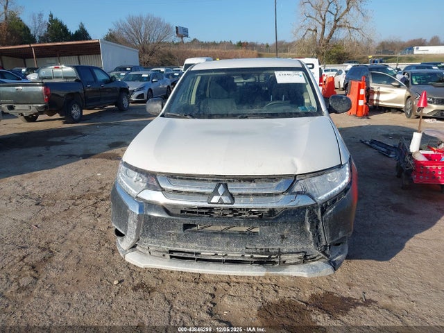 Продаж на аукціоні авто 2018 Mitsubishi Outlander Es, vin: JA4AD2A39JZ008862, номер лоту: 43846298