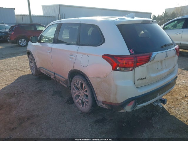 2018 MITSUBISHI OUTLANDER JA4AD2A39JZ008862 Photo 2