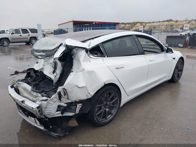 Продаж на аукціоні авто 2018 Tesla Model 3 Long Range/mid Range, vin: 5YJ3E1EA8JF032669, номер лоту: 43846443