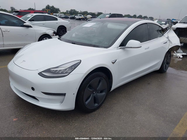 Продаж на аукціоні авто 2018 Tesla Model 3 Long Range/mid Range, vin: 5YJ3E1EA8JF032669, номер лоту: 43846443