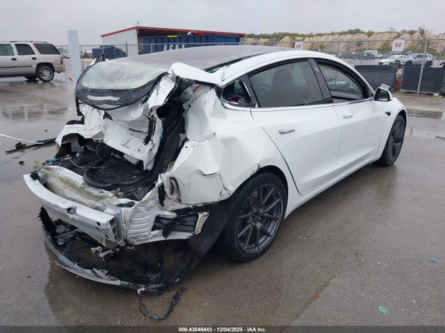 Продаж на аукціоні авто 2018 Tesla Model 3 Long Range/mid Range, vin: 5YJ3E1EA8JF032669, номер лоту: 43846443