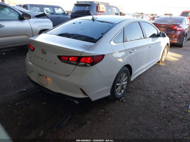 2018 HYUNDAI SONATA 5NPE24AF6JH695499 Photo 3