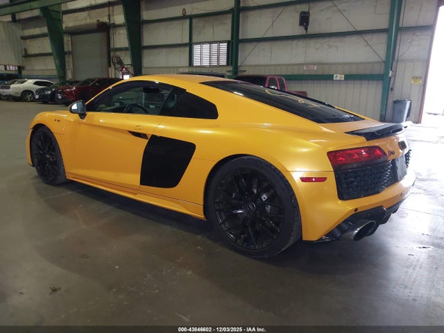 2020 AUDI R8 WUAEEAFX7L7900930 Photo 2