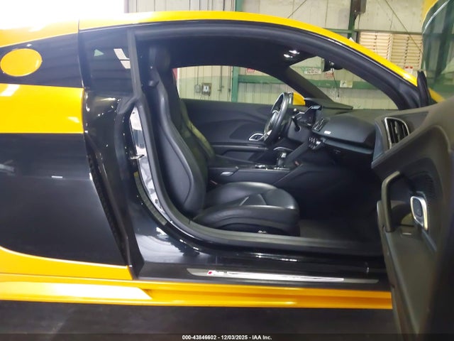2020 AUDI R8 WUAEEAFX7L7900930 Photo 4
