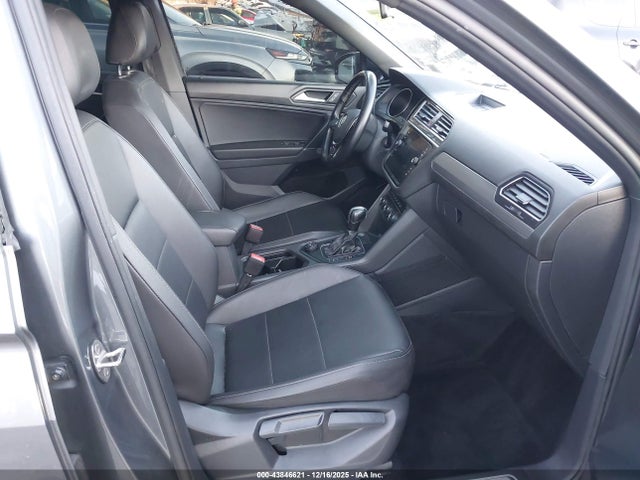 2020 VOLKSWAGEN TIGUAN 3VV2B7AX3LM070781 Photo 4