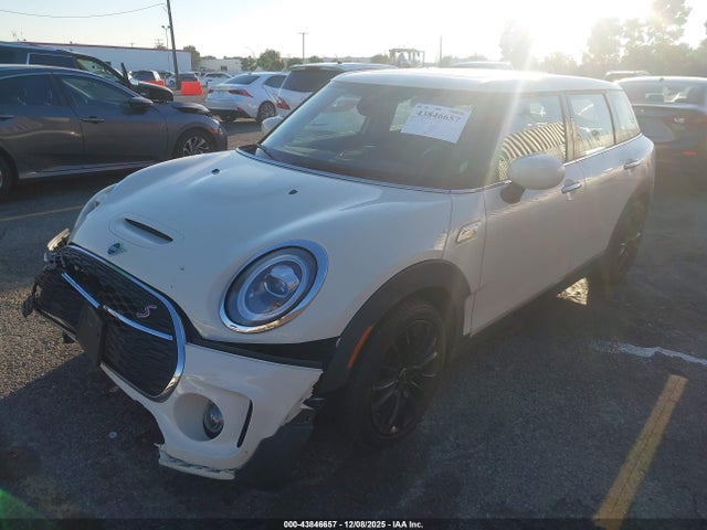 2020 MINI CLUBMAN WMWLV7C09L2M25581 Photo 1
