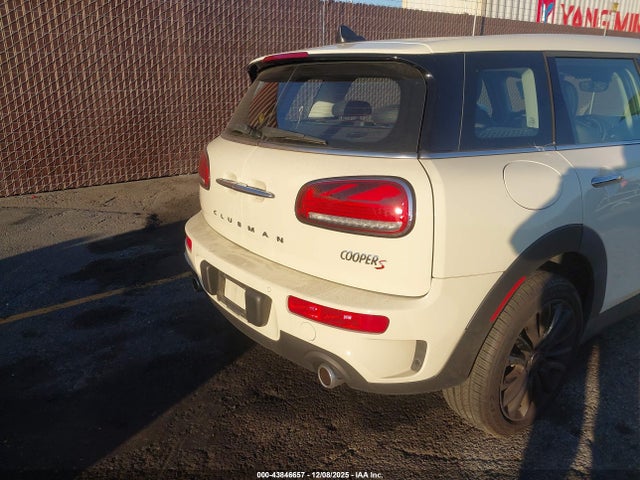 2020 MINI CLUBMAN WMWLV7C09L2M25581 Photo 3