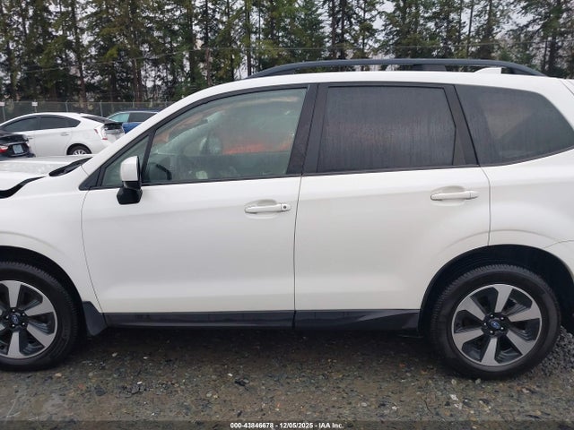 Subaru Forester 2.5i Premium 2017 JF2SJAGC7HH435589 Image 14