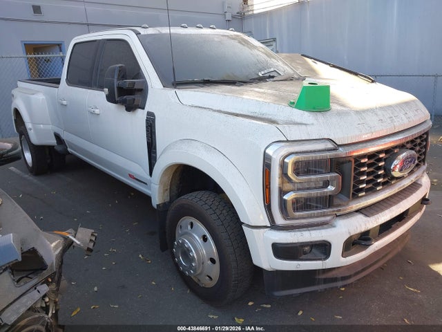 Ford F-450 Platinum 2025 1FT8W4DM3SED38892 головне зображення