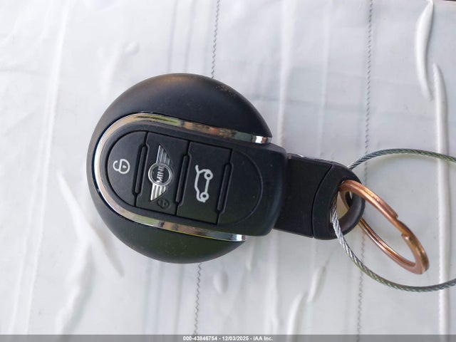 Mini Countryman Cooper 2018 WMZYS7C32J3E07865 Image 11