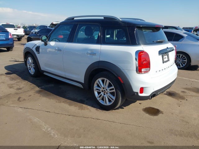 Mini Countryman Cooper 2018 WMZYS7C32J3E07865 Image 3