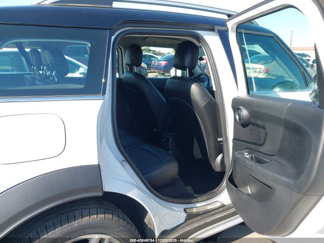 Mini Countryman Cooper 2018 WMZYS7C32J3E07865 Image 8