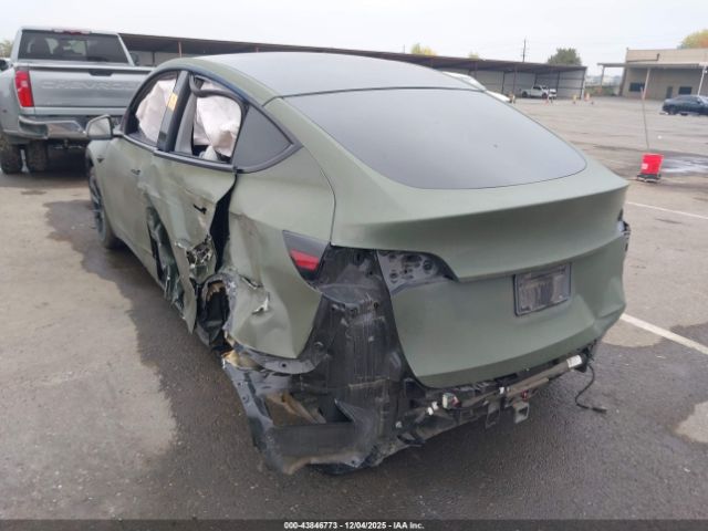2020 TESLA MODEL Y 5YJYGDEE1LF058523 Photo 2