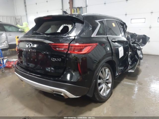 2019 INFINITI QX50 3PCAJ5M37KF133362 Photo 3