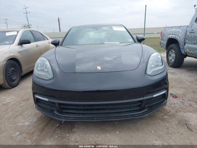 WP0AB2A73JL136807 Porsche Panamera 4s