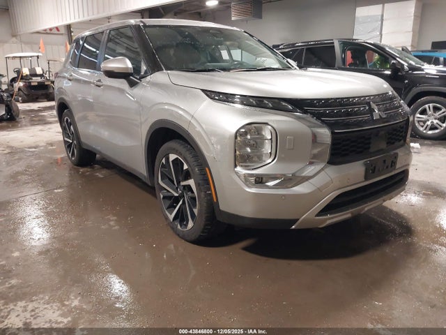 2022 MITSUBISHI OUTLANDER JA4J4UA8XNZ028888 Photo 0