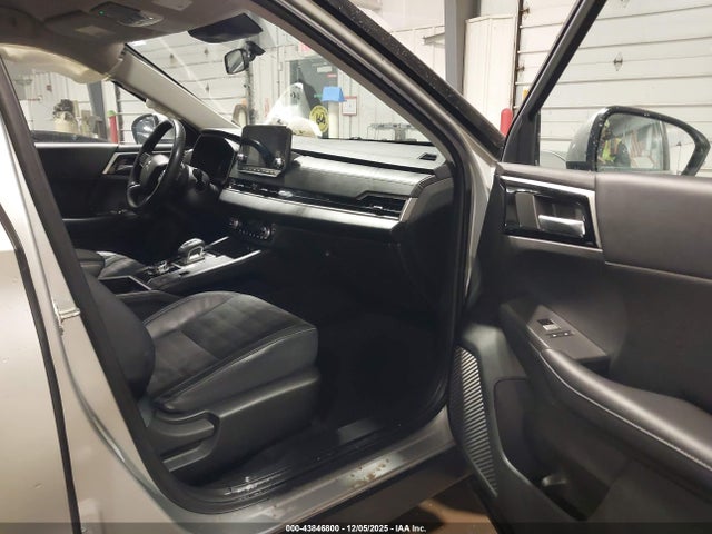 2022 MITSUBISHI OUTLANDER JA4J4UA8XNZ028888 Photo 4