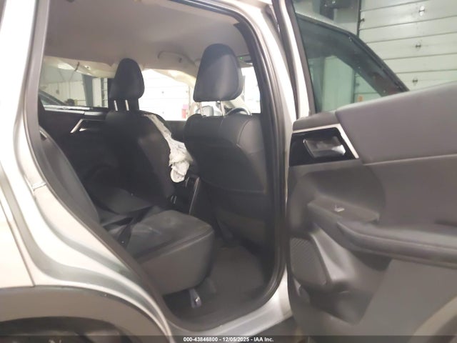 2022 MITSUBISHI OUTLANDER JA4J4UA8XNZ028888 Photo 7