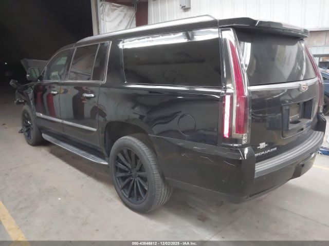 2019 CADILLAC ESCALADE ESV 1GYS4HKJ4KR203743 Photo 2