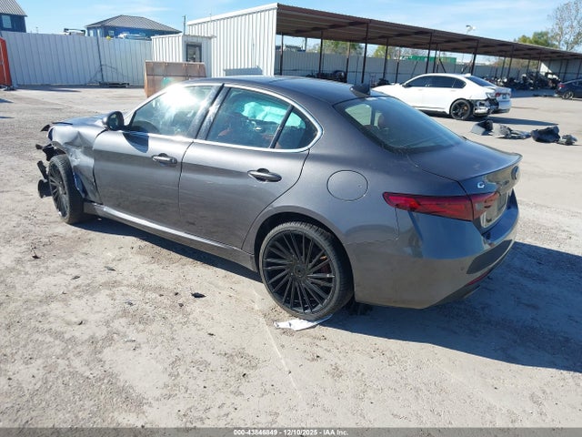 2021 ALFA ROMEO GIULIA ZARFANBN8M7645415 Photo 2