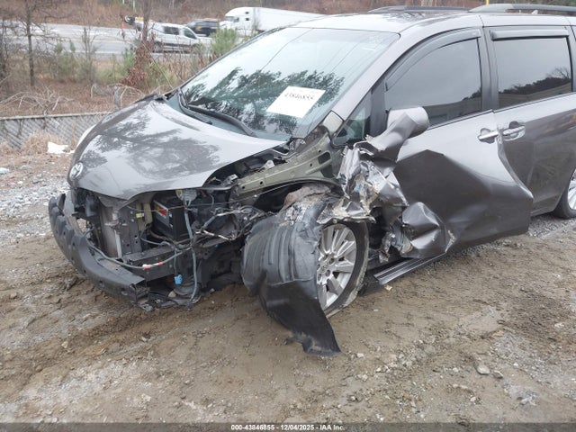 Продажа на аукционе авто 2011 Toyota Sienna Limited V6, vin: 5TDYK3DC0BS092150, номер лота: 43846855