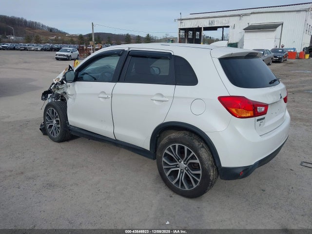 2017 MITSUBISHI OUTLANDER SPORT JA4AR3AU8HZ024478 Photo 2