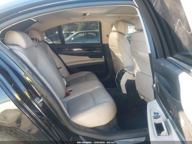 2011 BMW 750I WBAKA8C59BCY36156 Photo 7