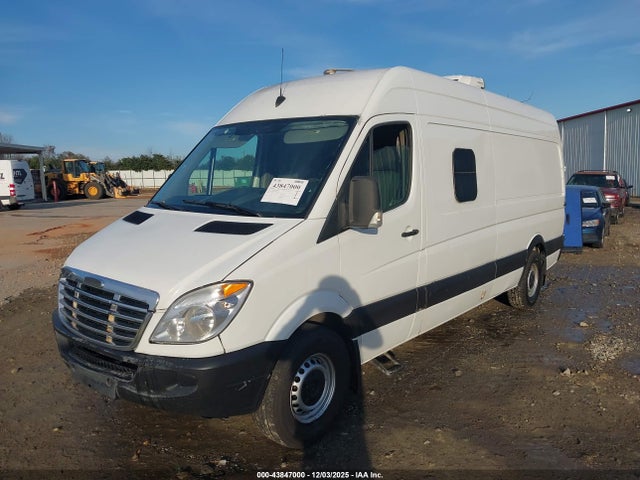 2010 Freightliner Sprinter 2500 მანქანა იყიდება აუქციონზე, vin: WDYPE8CC5A5494983, აუქციონის ნომერი: 43847000