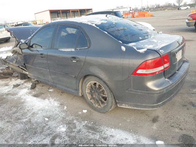 2005 SAAB 9-3 YS3FD49Y251020226 Photo 2
