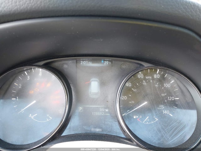 43847228 :رقم المزاد ، JN8AT2MV0HW253359 vin ، 2017 Nissan Rogue S مزاد بيع