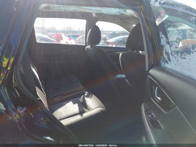43847228 :رقم المزاد ، JN8AT2MV0HW253359 vin ، 2017 Nissan Rogue S مزاد بيع