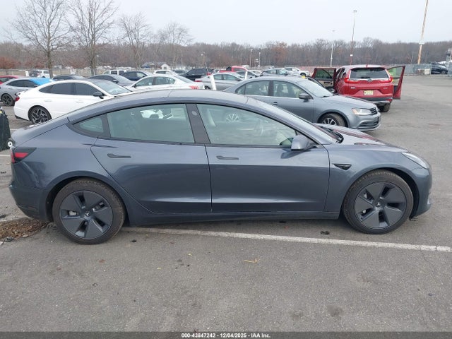 Tesla Model 3 Rear-wheel Drive 2023 5YJ3E1EA7PF670839 Image 13