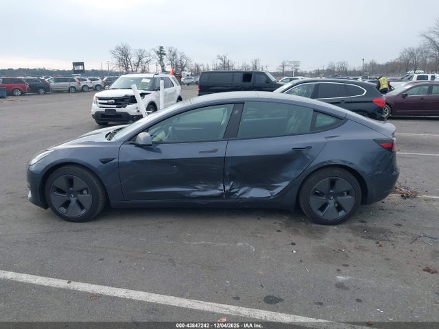 Tesla Model 3 Rear-wheel Drive 2023 5YJ3E1EA7PF670839 Image 14