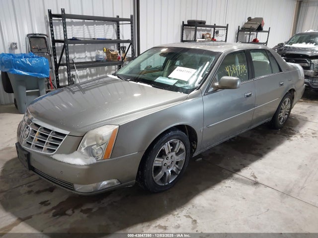 2010 CADILLAC DTS 1G6KP5E97AU110601 Photo 1