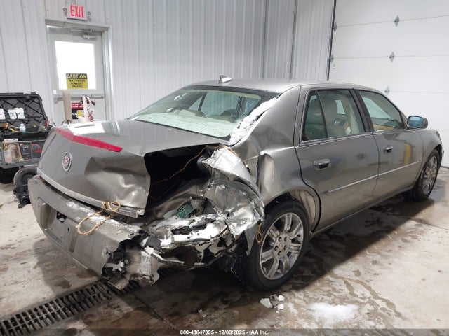 2010 CADILLAC DTS 1G6KP5E97AU110601 Photo 5