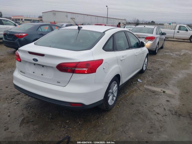 2016 FORD FOCUS 1FADP3F28GL272382 Photo 3