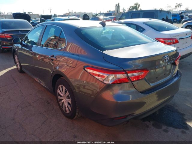 2020 TOYOTA CAMRY 4T1C31AK9LU543348 Photo 2