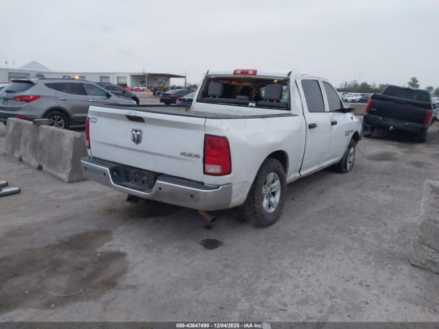 2018 RAM 1500 3C6RR7KT5JG178391 Photo 3