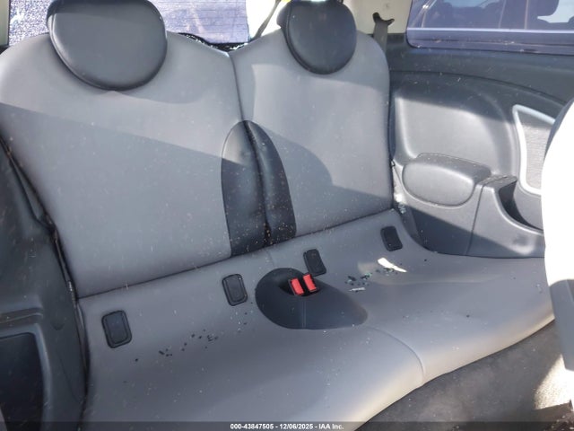2006 MINI COOPER S WMWRE33576TN25692 Photo 7