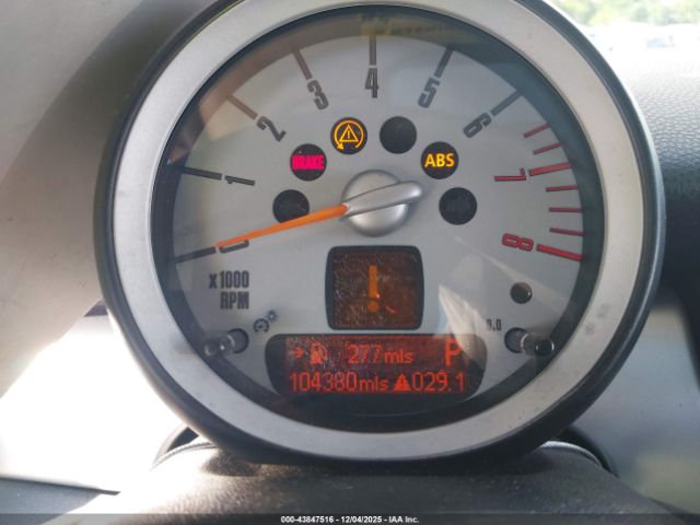 2010 MINI COOPER WMWMF3C53ATZ65120 Photo 6