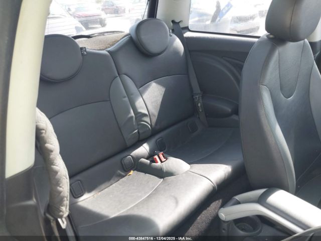 2010 MINI COOPER WMWMF3C53ATZ65120 Photo 7