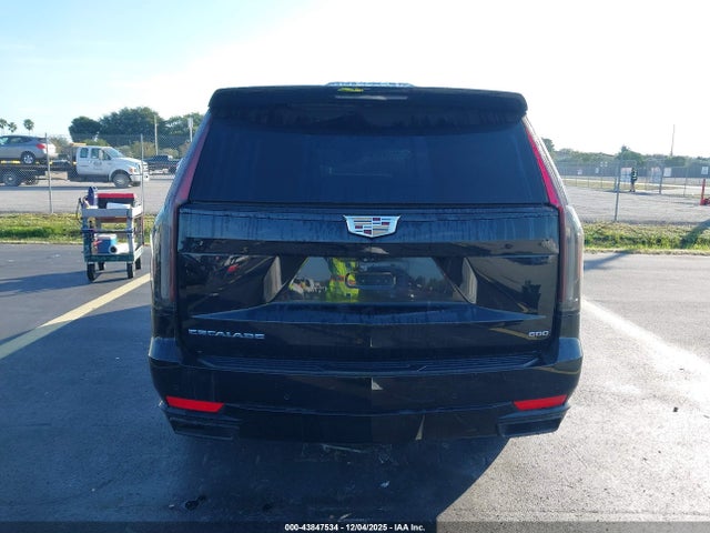 Продажа на аукционе авто 2022 Cadillac Escalade Esv 4wd Sport Platinum, vin: 1GYS4RKL8NR201084, номер лота: 43847534