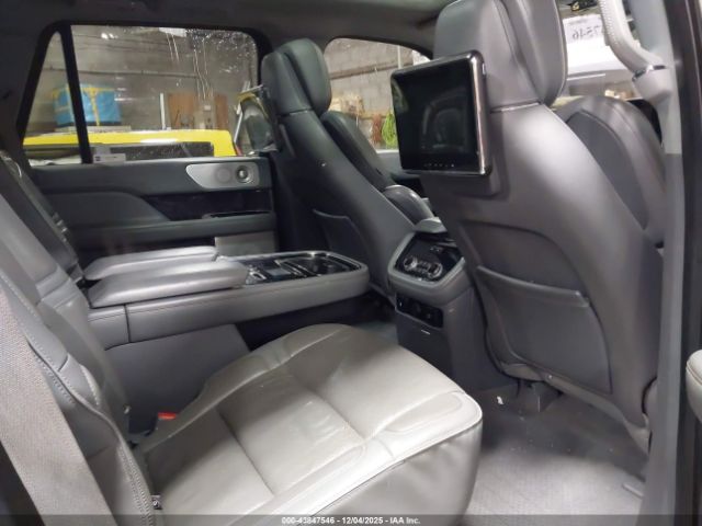 2018 LINCOLN NAVIGATOR 5LMJJ2LT8JEL14270 Photo 7