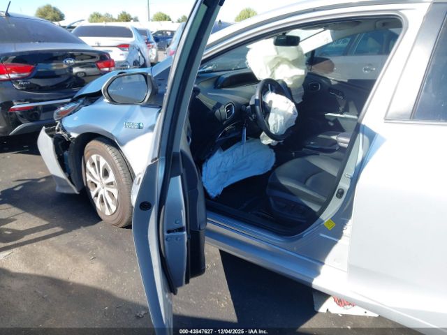 2021 TOYOTA PRIUS PRIME JTDKAMFP6M3174421 Photo 4