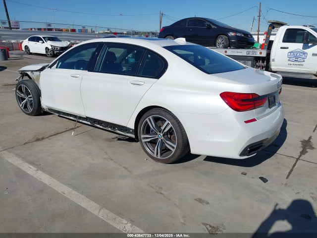 2017 BMW 750I WBA7F0C31HGM21700 Photo 2